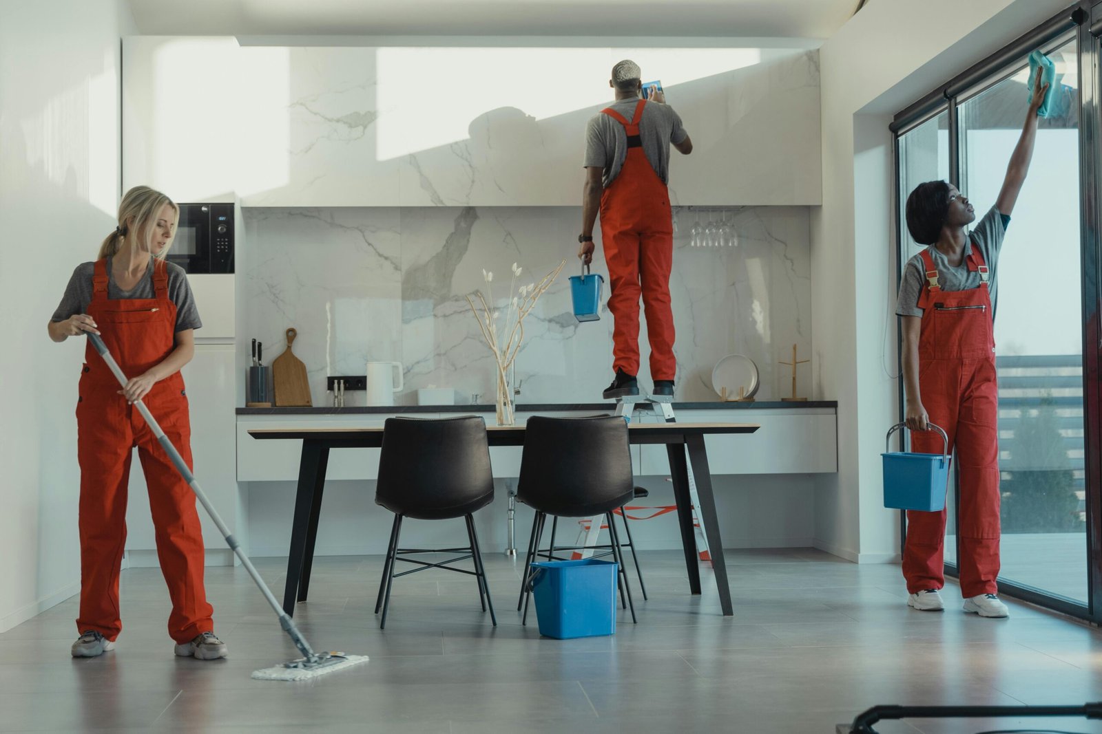 Pourquoi des vitres propres changent complètement l’apparence d’un bâtiment